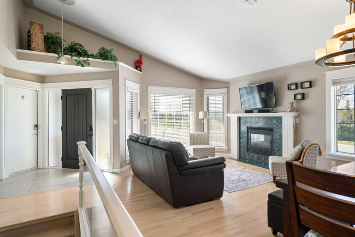 Property Photo:  341 Sunset Place  AB T1S 1P7 