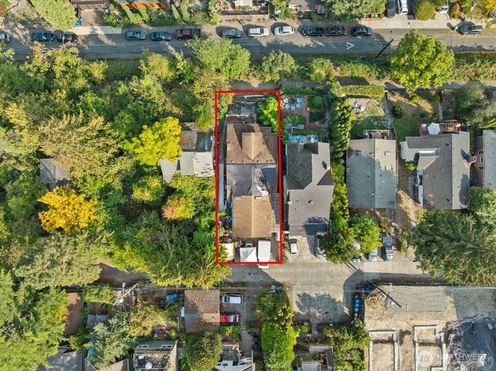 Property Photo: 3925 S Americus Street WA 98118