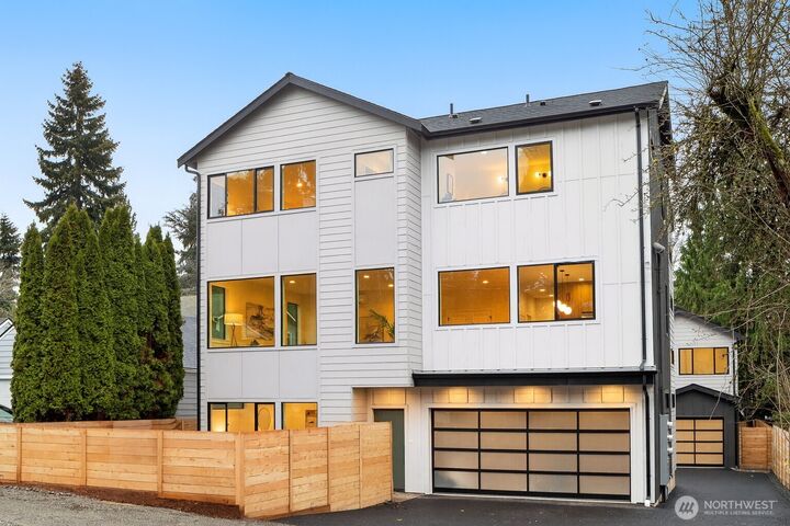 3633 NE 120th Street  Seattle WA 98125 photo
