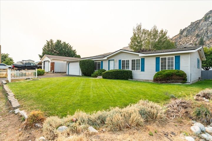 Property Photo:  14904  Golden Delicious Street  WA 98822 