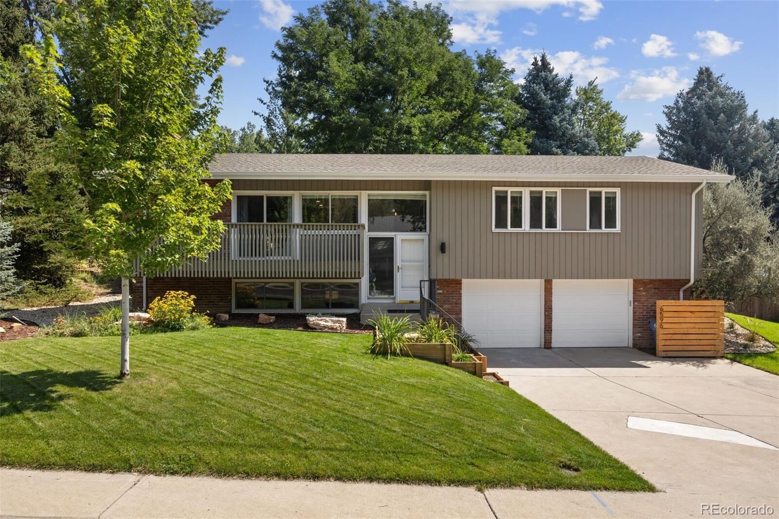Property Photo:  6596 S Arapahoe Way  CO 80120 