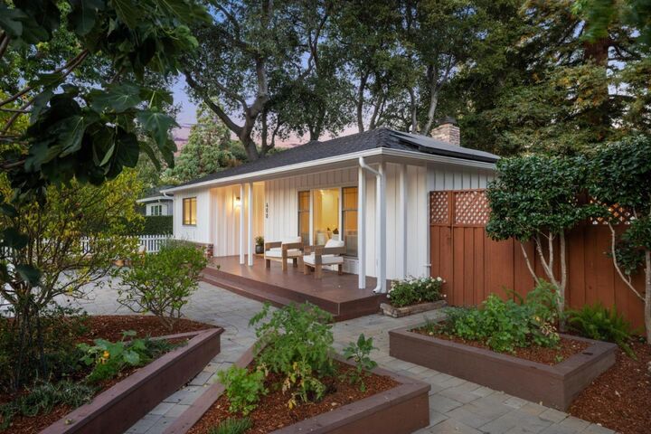 Property Photo:  400 Santa Margarita Avenue  CA 94025 