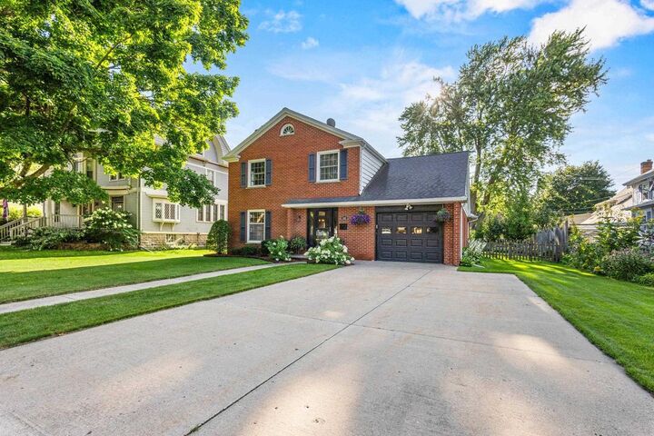 Property Photo:  806 Watson Street  WI 54971 