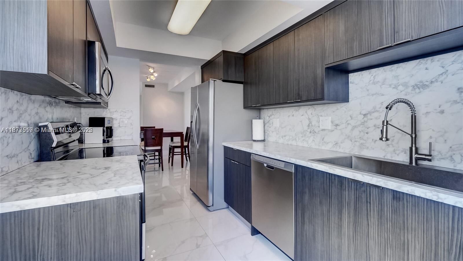 Property Photo:  2501 Douglas Rd 601  FL 33133