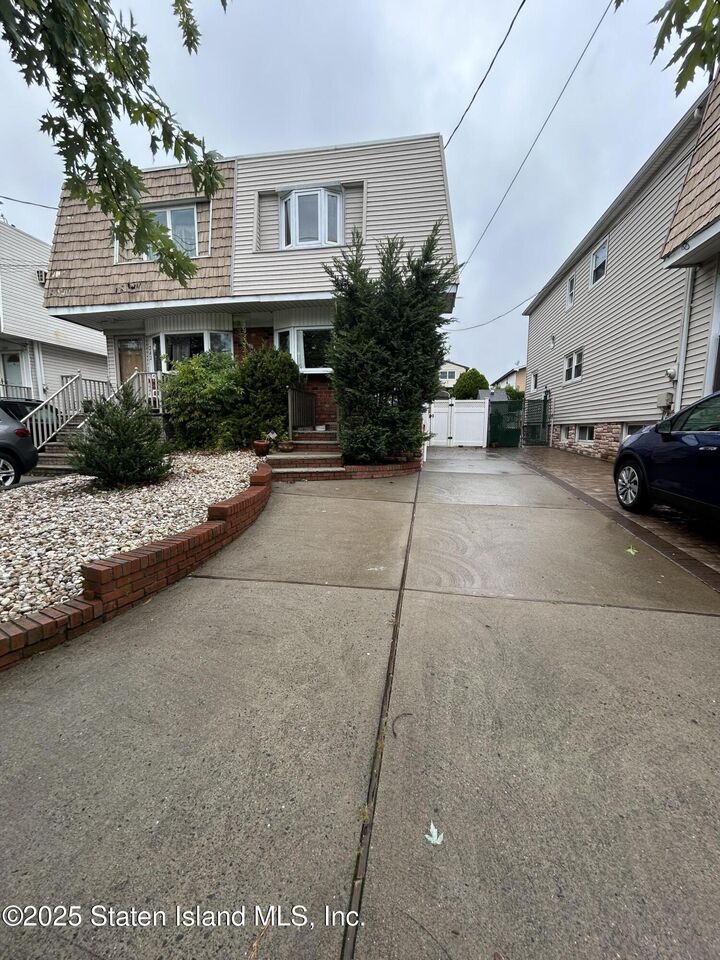 Property Photo: 240 Fahy Avenue NY 10314