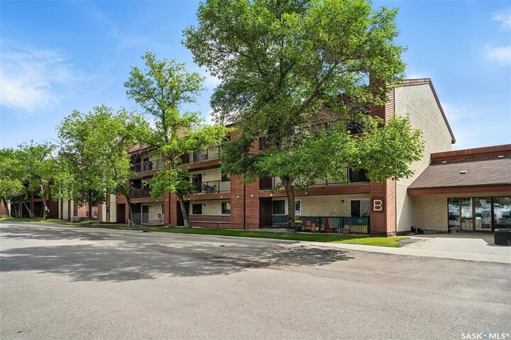 Property Photo:  4040 8th Street E 102B  SK S7H 5L4 