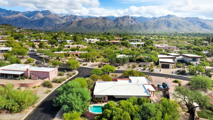 Property Photo:  8470 E Crestridge Drive  AZ 85750 