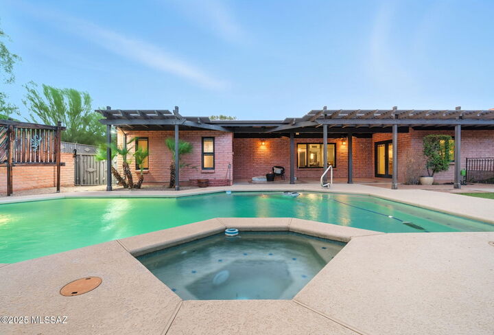 Property Photo: 8470 E Crestridge Drive AZ 85750