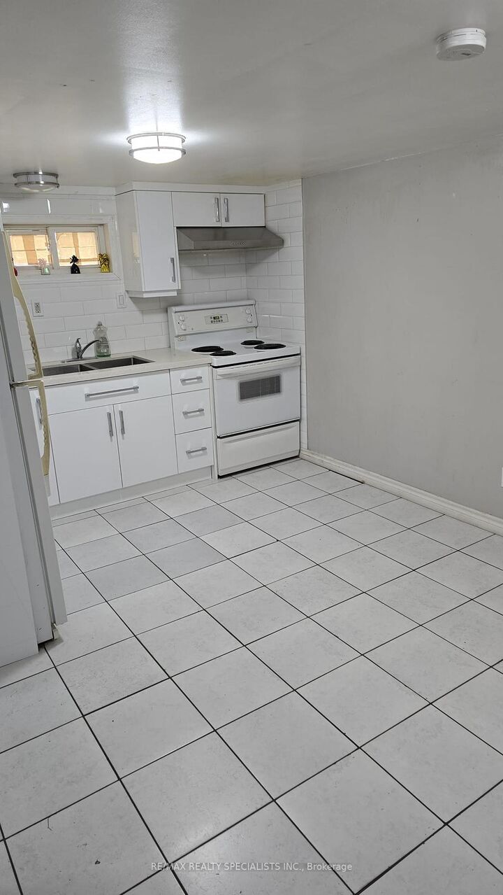 Property Photo: 25 Aloma Crescent Lower ON L6T 2N8