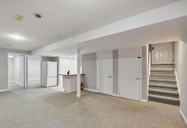 Property Photo: 5594 Taw (Basement) Avenue ON L5V 2B1