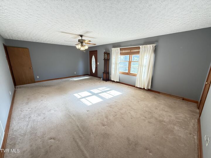 Property Photo: 410 Elm Lane TN 37604