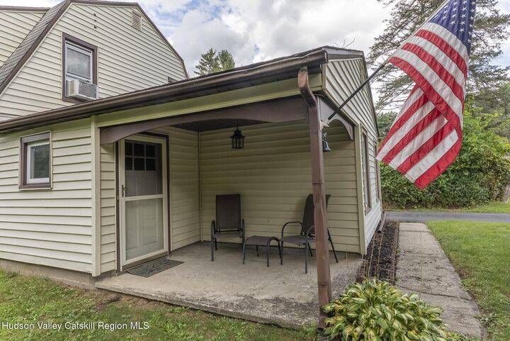Property Photo:  119 Orchard  NY 12486 