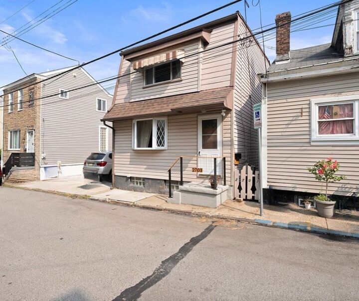 Property Photo: 2703 Burham St PA 15203