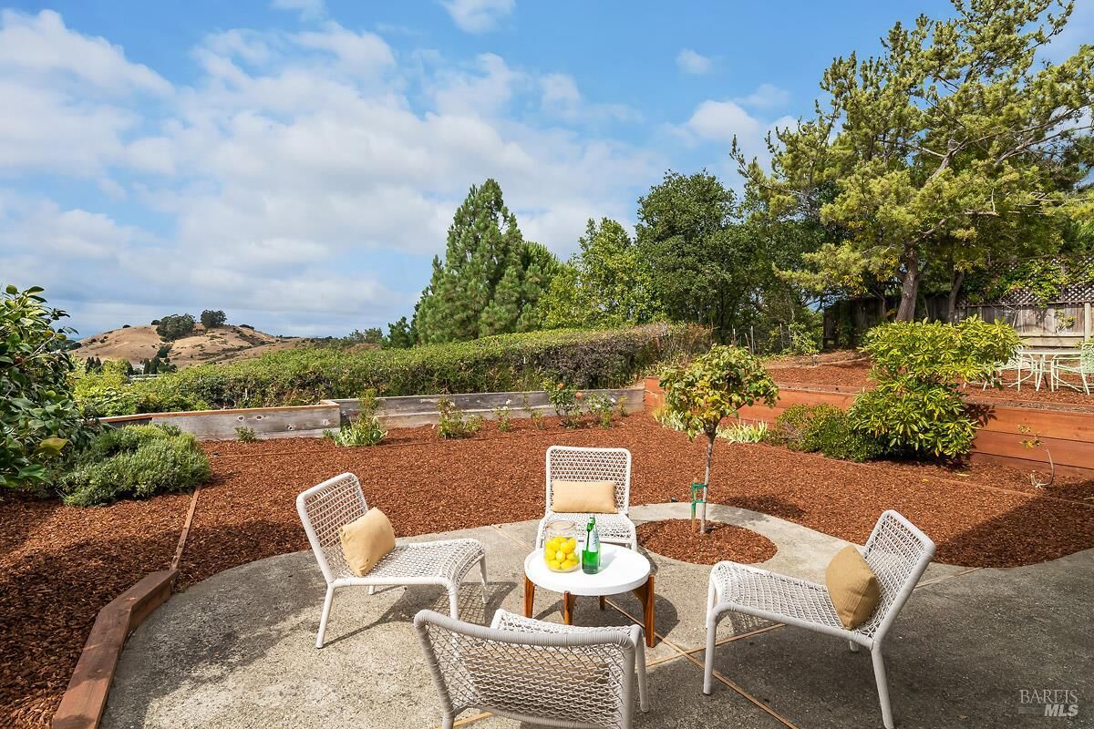 Property Photo:  121 San Marino Drive  CA 94901 
