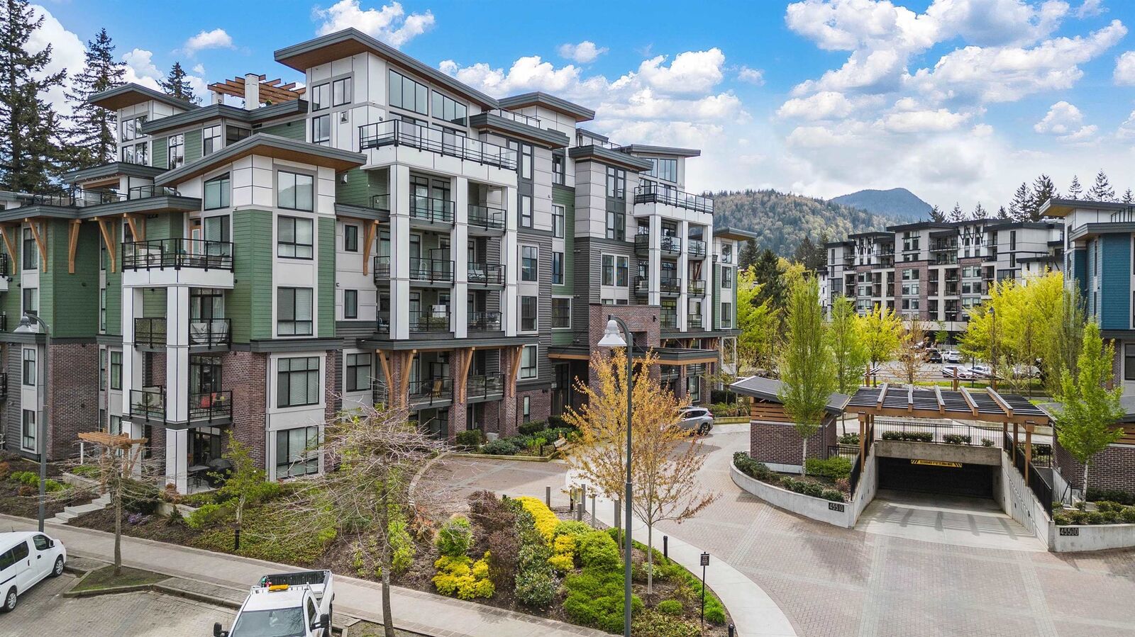 Property Photo: 45510 Market Way 403 BC V2R 6E1