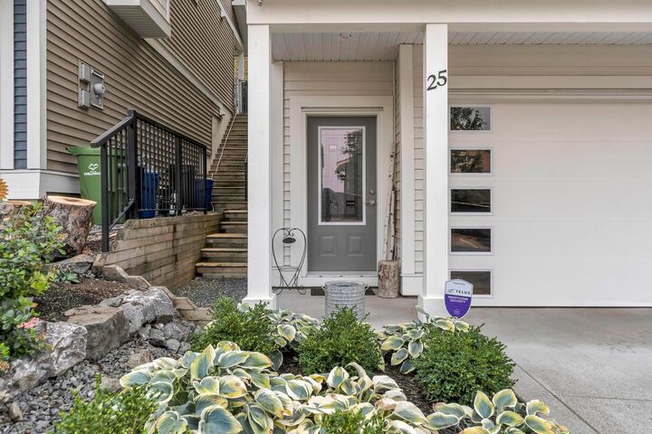Property Photo:  47042 Macfarlane Place 25  BC V2R 0P3 