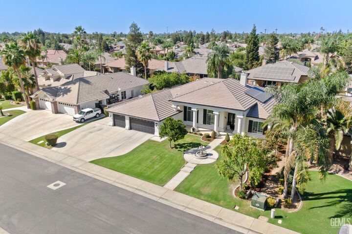 Property Photo: 13010 Fall River Place CA 93314