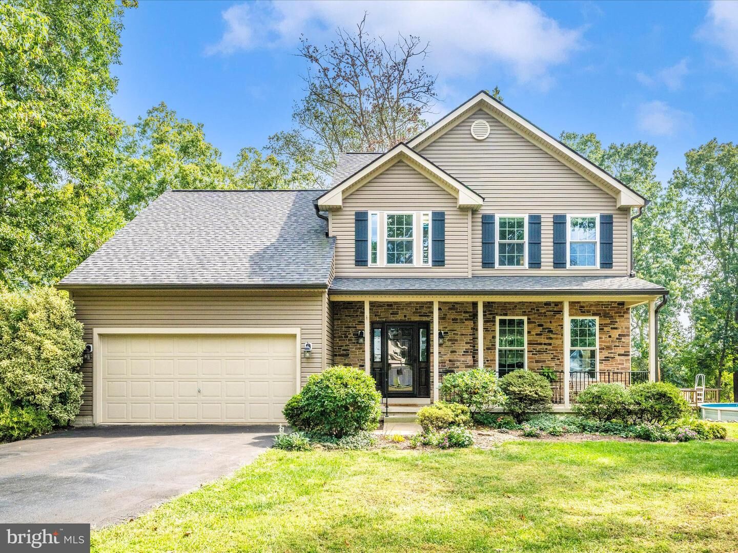 Property Photo:  7813 Oak Leaf Court  MD 21701 