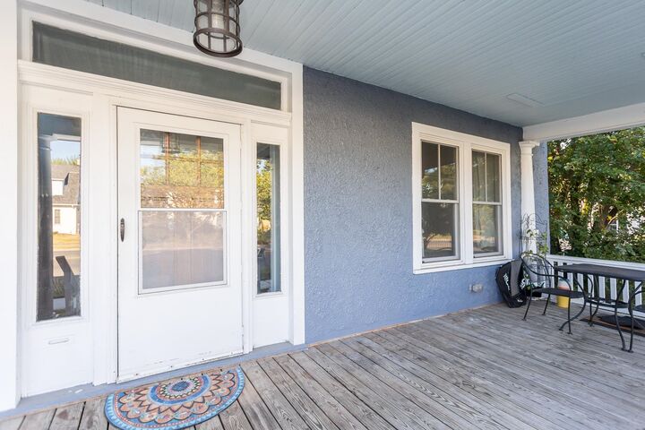 Property Photo:  484 Virginia Ave  VA 22801 