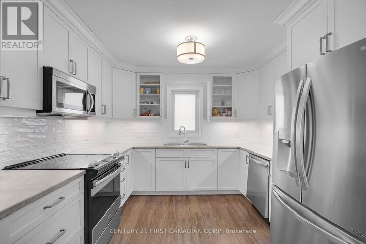 Photo de la propriété:  226 Emery Street  ON N5L 0A5 