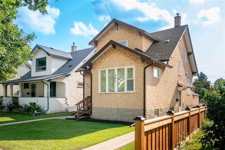 Property Photo:  664 Machray Avenue  MB R2W 1B3 