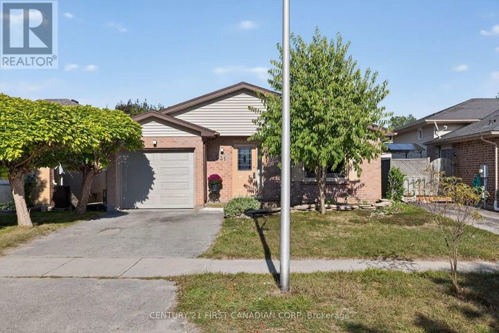Property Photo:  231 Portsmouth Crescent East  ON N5V 4C9 