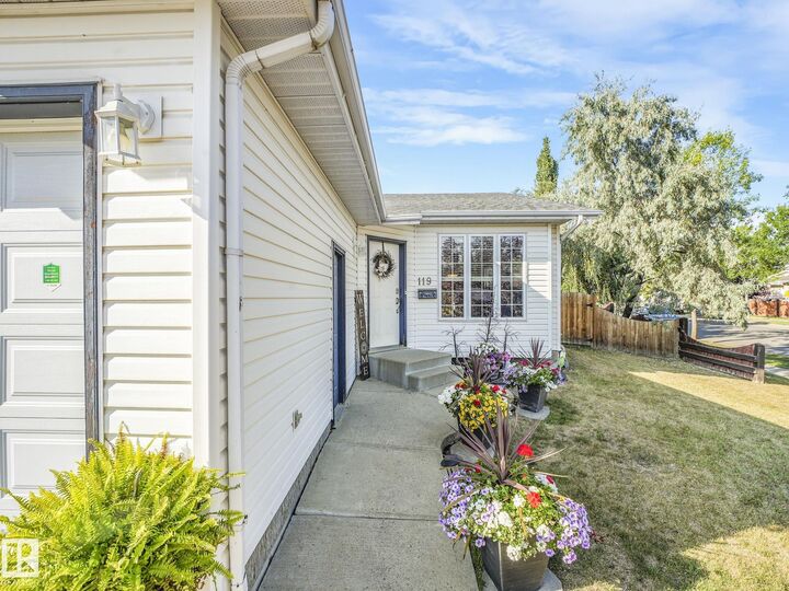 Property Photo:  119 Deer Ridge Drive  AB T8N 6G7 