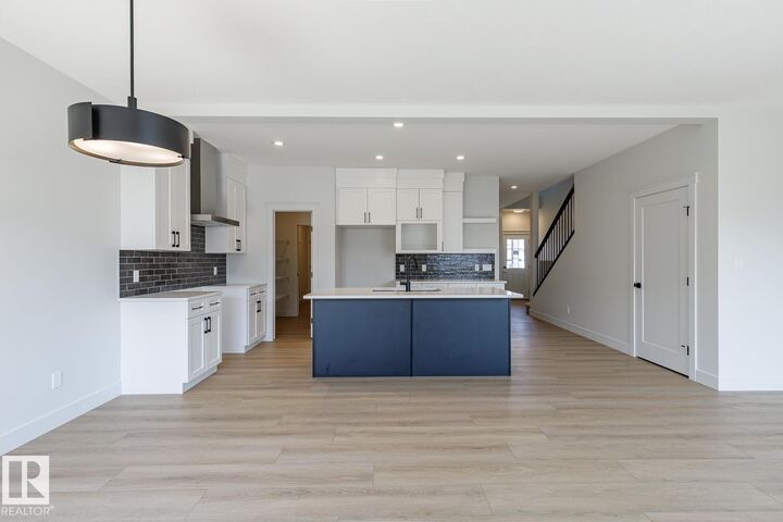 15679 18 Avenue SW  Edmonton AB T6W 5E1 photo