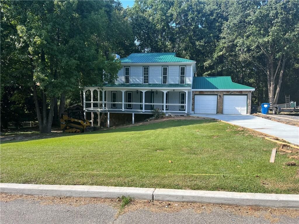 Property Photo:  1133 Willow Trace  GA 30017 