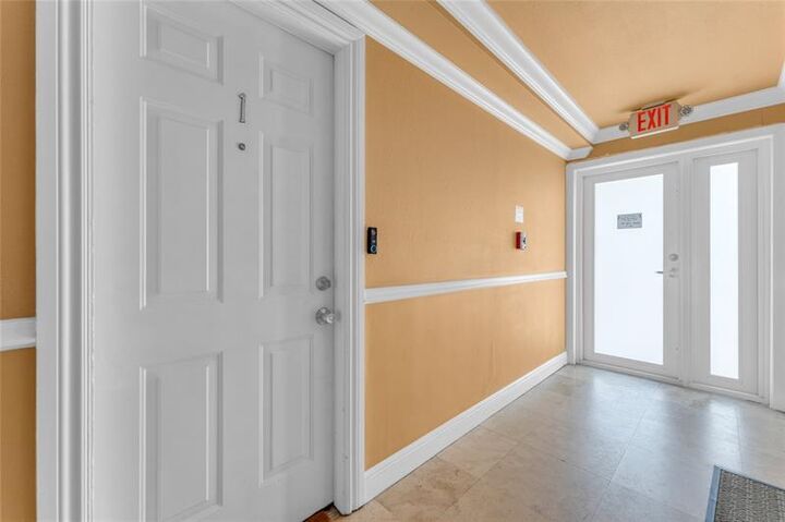 Property Photo:  4525 Poinciana St. 1  FL 33308 