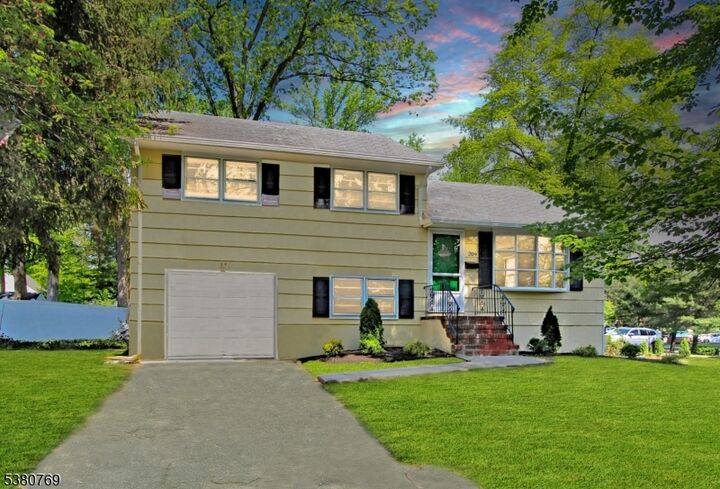209 Pleasant Ave  Fanwood Boro NJ 07023 photo