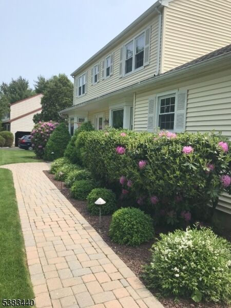 Property Photo:  10 Fredrick Ct  NJ 08844 