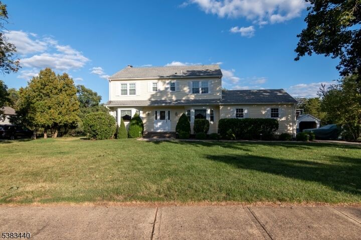Property Photo: 10 Fredrick Ct NJ 08844