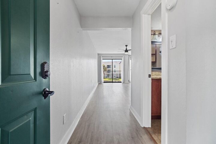 Property Photo: 4011 Nasa Rd 1 506 TX 77586