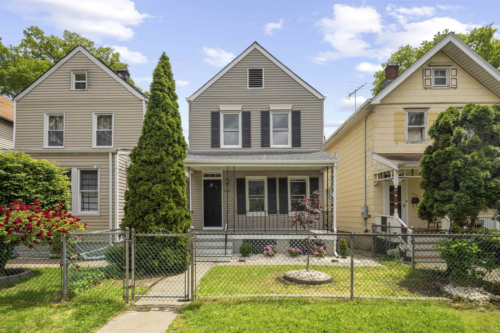 Property Photo:  422 Davis Ave  NJ 07032