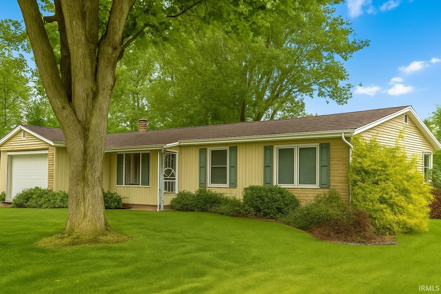 Property Photo: 1735 Lopshire Drive IN 46774-2235