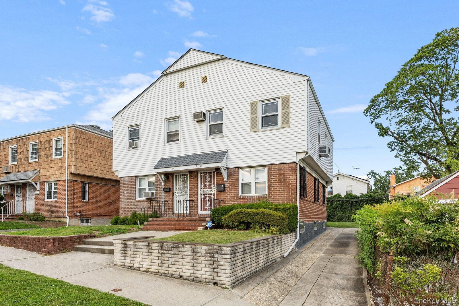 Property Photo:  61-31 182nd Street  NY 11365 