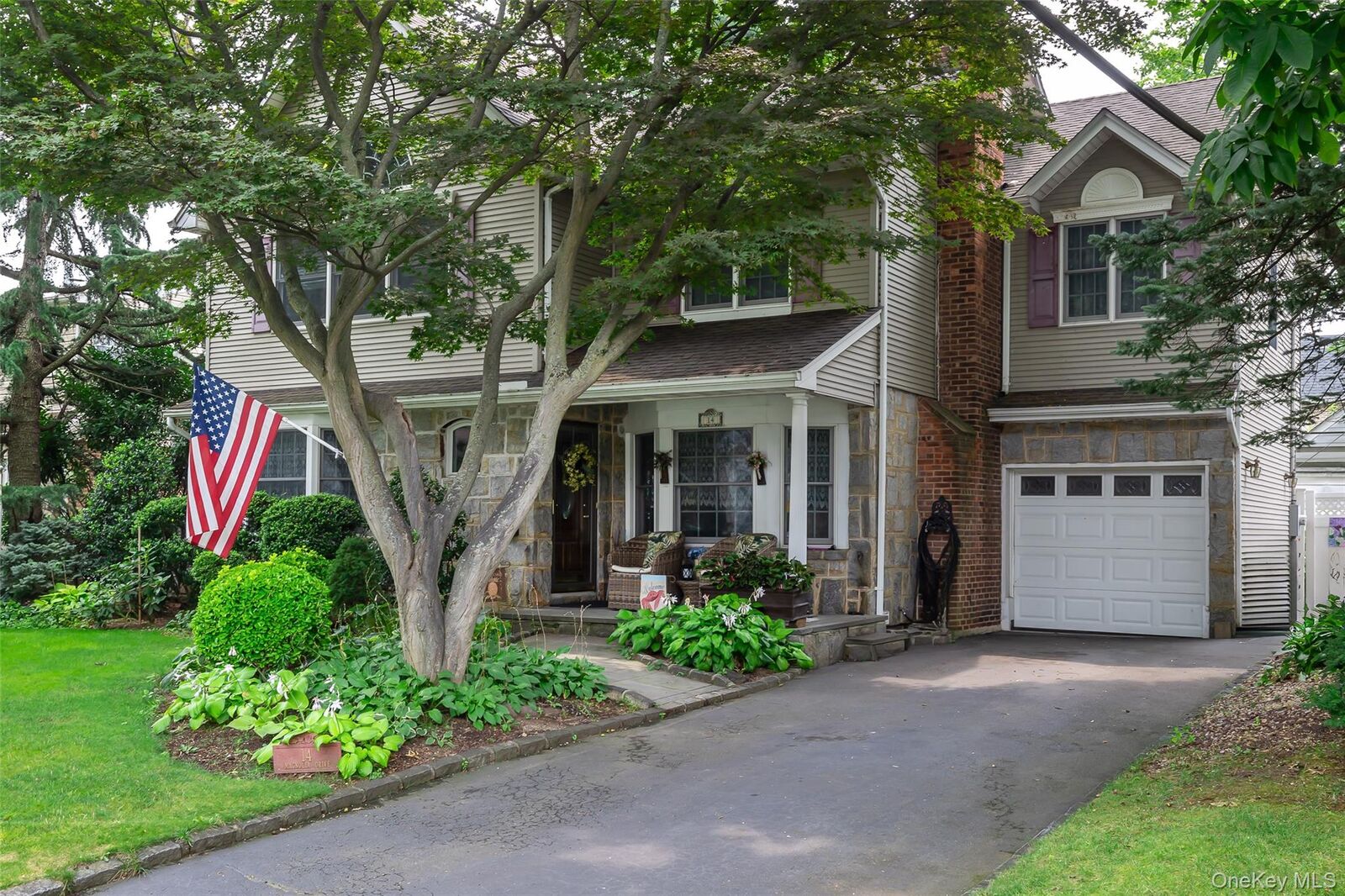 Property Photo:  14 Magnolia Drive  NY 11040 