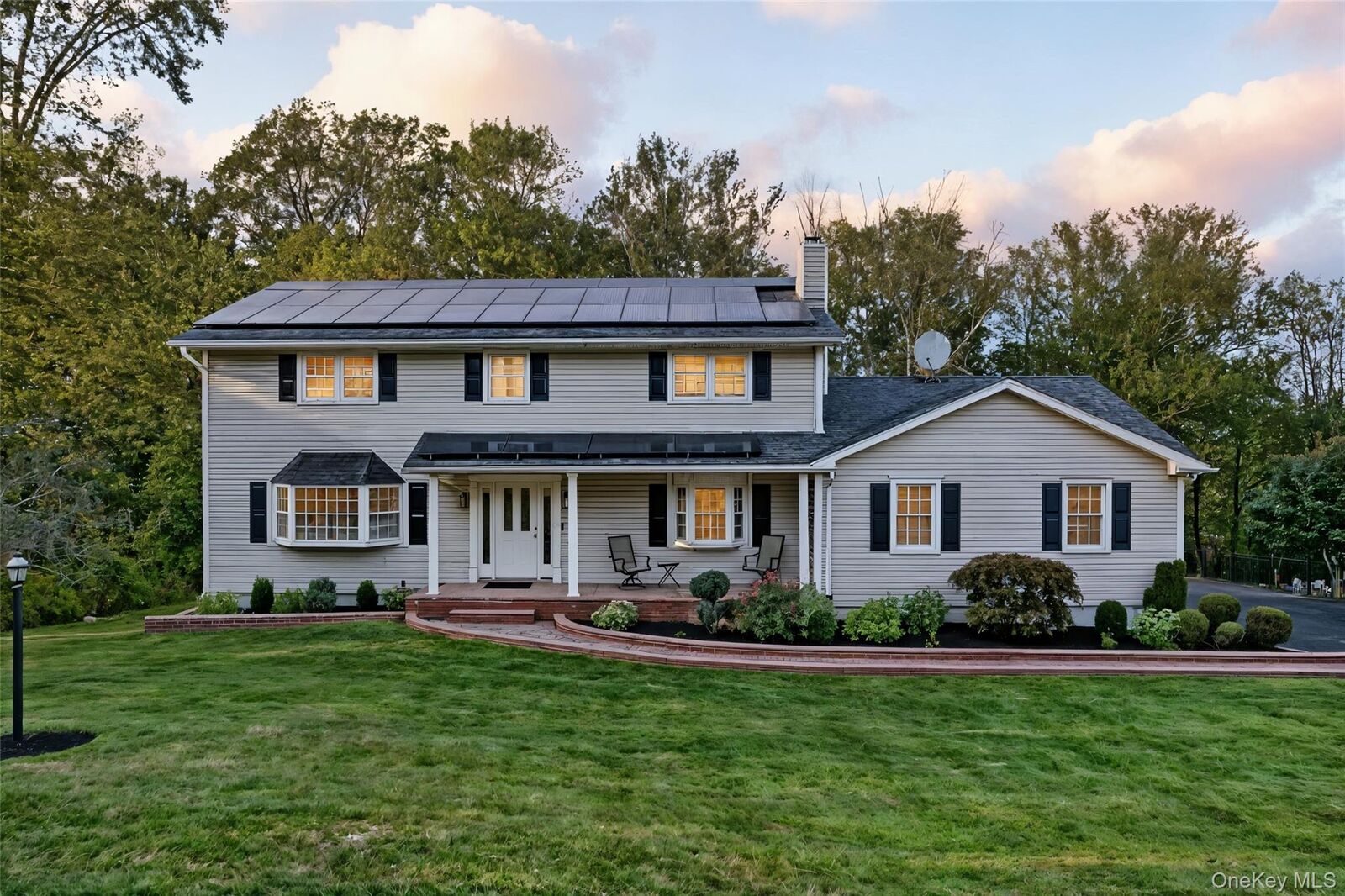 Property Photo:  1817 Blossom Court Yorktown Heights  NY 10598 