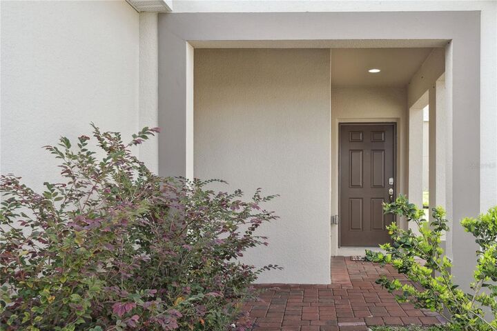 Property Photo:  1632 Swan Swim Drive  FL 33837 