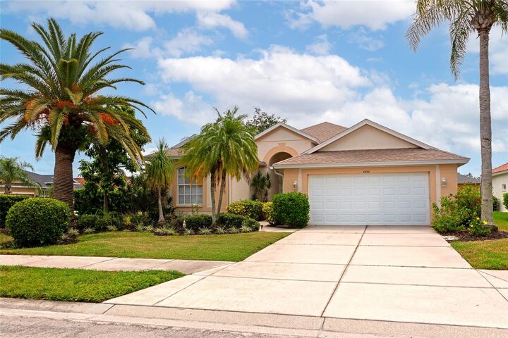 Property Photo: 4950 Flagstone Drive FL 34238