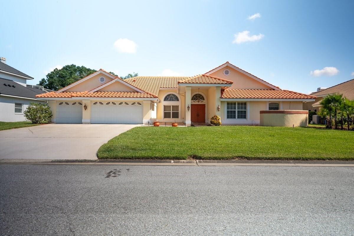 Property Photo:  30341 Fairway Drive  FL 33543 