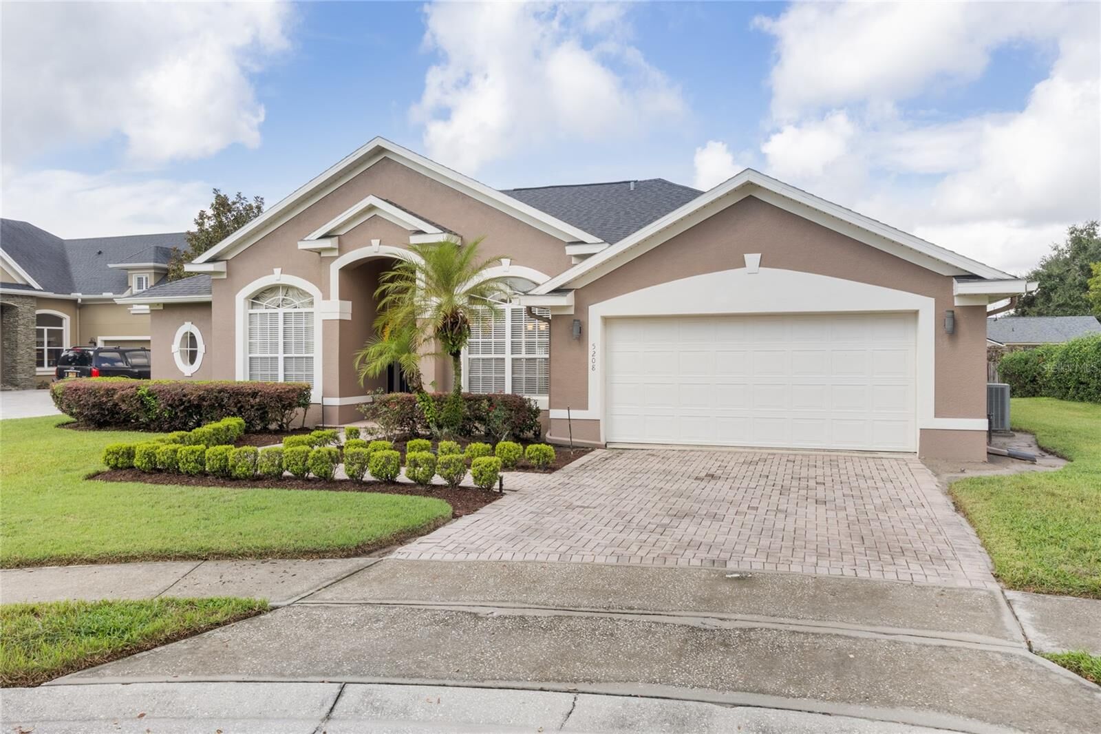Property Photo:  5208 Phillips Oaks Lane  FL 32812