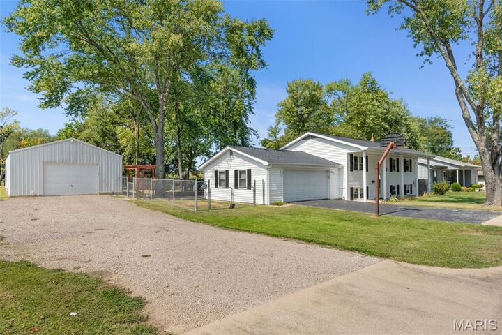 Property Photo: 462 N Manion Street MO 63080