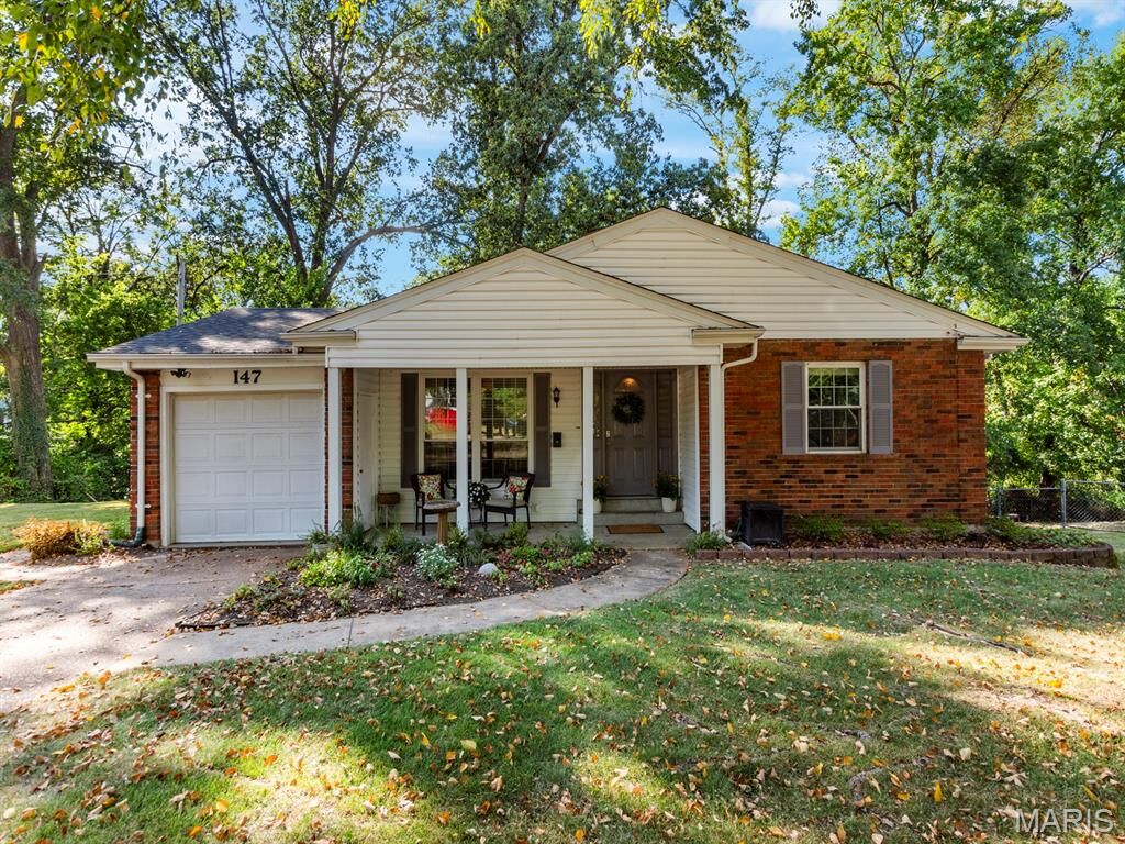 Property Photo:  147 Maple Hill Lane  MO 63122 