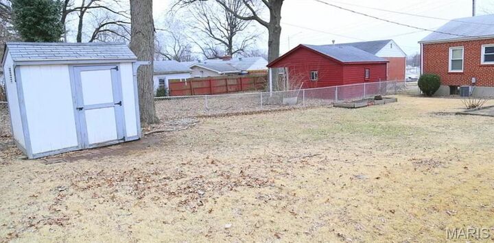 Property Photo: 840 Pershall Road MO 63031