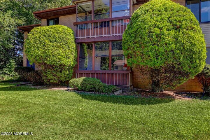 Property Photo:  29 Meadow Green Circle A  NJ 07726 