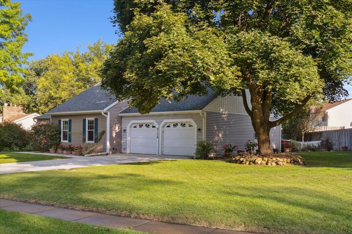 Property Photo:  6170 Baywood Drive  MI 49024 