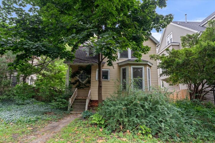 6729 N Ashland Avenue  Chicago IL 60626 photo
