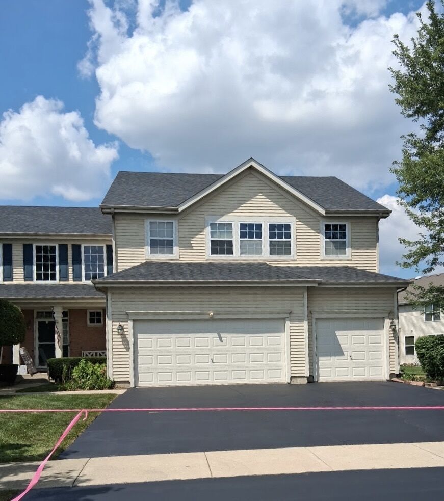 Property Photo: 186 Sunflower Lane IL 60103